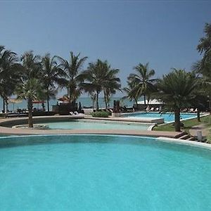 La Teranga Hotel And Villas